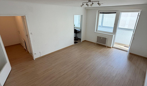 Toplage U1! 1,5-Zi.-Wohnung in ruhiger Hoflage, Loggia vollverglast & ganzjährig nutzbar mit Sonne