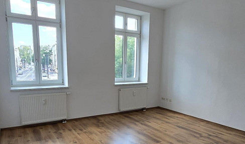 2-room apartment for rent in Schönebecker Straße 35 – renovated with a balcony and a modern bathroom!