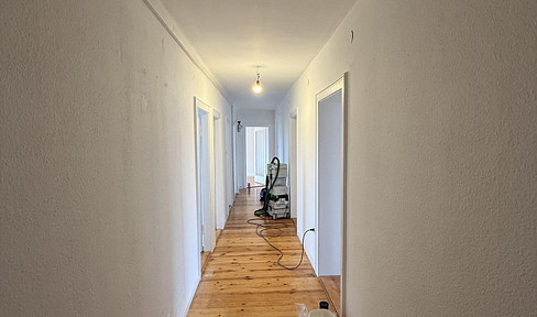 Beautiful and spacious 4-room apartment.