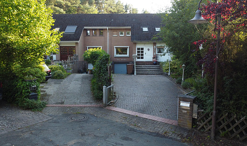 wunderschöne Doppelhaushälfte in Stuhr mit Sauna und Garage, trockener Keller