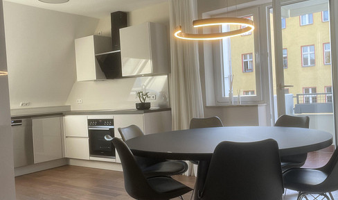 Stilvolle 2-Zimmer-Wohnung mit hochwertiger Luxusausstattung, vollmöbliert, 1960€ Mietpauschale