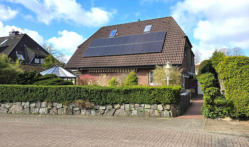 Detached house in a complex, no agency fees.