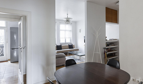 Sanierte u. Möblierte Altbauwohnung mit Balkon in Denkmal vom Eigentümer