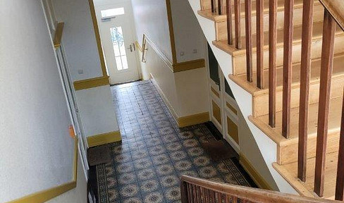 2-room apartment in Nordend, older building with a combined living room and kitchen.