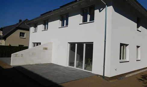Doppelhaushälfte mit Südterrasse