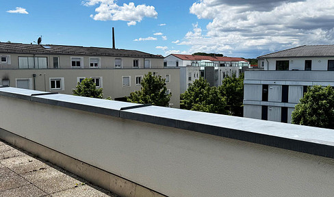 Sunny 2-room penthouse apartment with ongoing rental income.