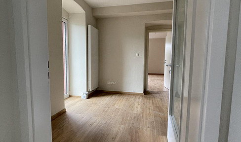 Top 2-Zimmer Wohnung in Bad Schwalbach mit Küche und Terrasse und Garten