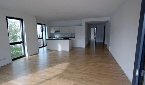 Modern 3-room apartment with fitted kitchen and parquet flooring in Oberursel!