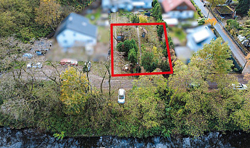Prime Location! Building plot with a water view, situated between Grünau and Adlershof.
