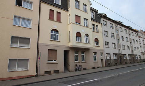 Schwelm, near the train station, 2-room apartment, 2nd floor, 57 square meters.