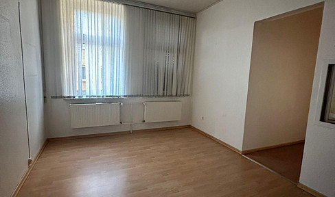 Versatile commercial space available in Witten.