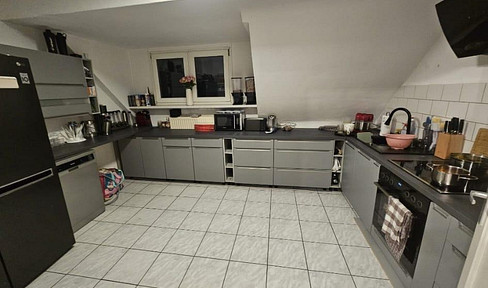 Spacious 3.5-room apartment in the heart of Oberhausen.