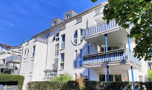 Beautiful 3-room apartment with 2 balconies.