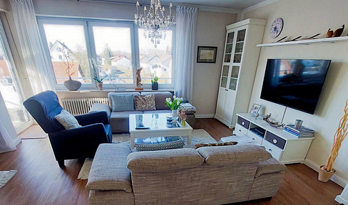 Spacious 4-room apartment with a balcony and garage – perfect for families and those who work from home.