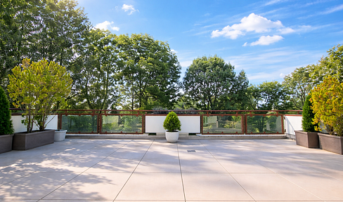 Luxuriöses PENTHOUSE mit Traum-Dachterrasse am Isarhochufer in Bogenhausen - Provi.frei, Preis a. A.