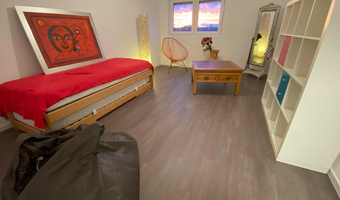 sonniges WG Zimmer in netter 4er-WG frei für einen neuen Mitbewohner*in