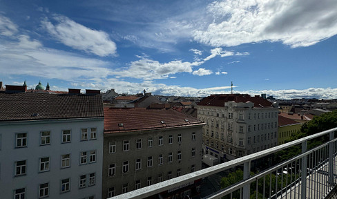 Kernsanierter Dachgeschoss-Traum mit Lift auf 59,10 m² + 2 Terrassen ~ 17,6 m² + Kellerabteil