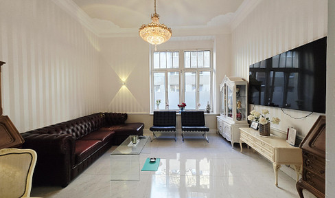 Charming historic building in the Agnesviertel district – everything is exceptional and fully renovated.