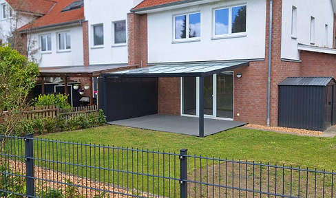 Exklusives Reihenendhaus – Erstbezug nach aufwendiger Sanierung mit PV-Anlage & sonnigem Garten