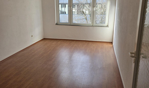 Schöne 1.5 Zi.-Wohnung mit separatem Küchenbereich mit Theke, modernem Duschbad und Balkon
