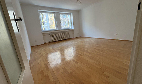 Cologne, Belgian Quarter! 3-room apartment! No commission fees!
