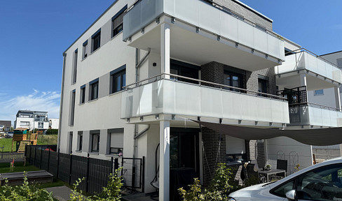 Exclusive 4-Zimmer Erdgeschosswohnung 2022 Neubau mit 89m2 Garten und 2 Stellplätzen