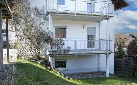 Modern single-family house with a garden, fireplace, and plenty of space, located in Reichenbach-Steegen.