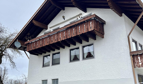 Idyllisch gelegene 5 Zimmer Wohnung