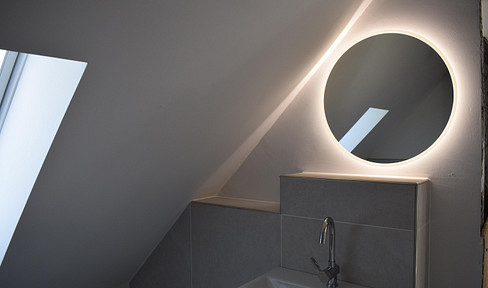 Rare opportunity in West Berlin – Luxurious terraced house with elevator and plenty of outdoor space.