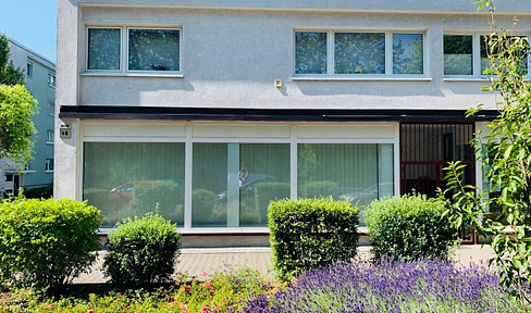 Efficient commercial/retail space in a quiet location in Sachsenhausen.