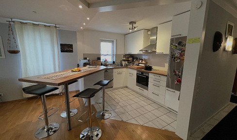 3-room apartment on the ground floor with a share of the garden.