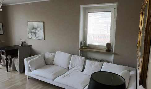 Beautiful, bright 2-room apartment with a balcony, located in the Denning district of Bogenhausen.