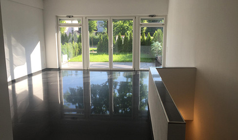 Ground floor maisonette apartment.