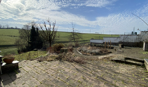 Rennovierte 3-Zimmer-Wohnung im Zweifamilienhaus in Bestlage