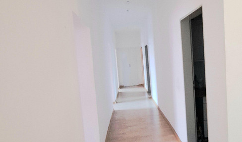 Family happiness in 138 square meters: centrally located, spacious, and versatile.