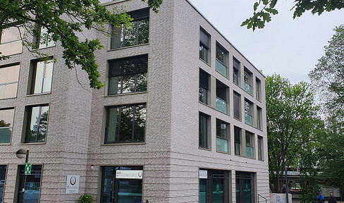 South/West-facing senior apartment with services. 2-room apartment - centrally located in Sülldorf (1.2).