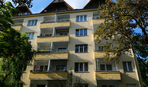 Friedenau: 2-Zi-Whg. bezugsfrei, Südbalkon, Aufzug, Stellplatz nahe Bundesplatz