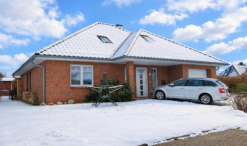 Modern detached house (single-family home) with a comfortable and inviting atmosphere, offered directly by the owner (no real estate agent involved).