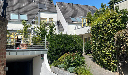 moderne Eigentumswohnung in begehrter Lage mit Garten