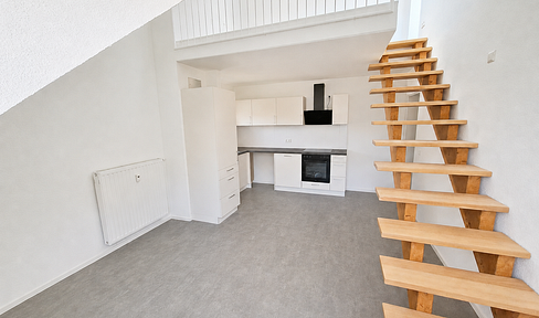 Neu sanierte 2,5 Zimmer-Maisonette-Wohnung
