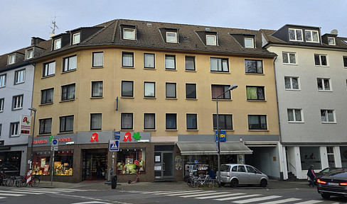 Attractive commercial space in the health and residential area of Essen-Holsterhausen.