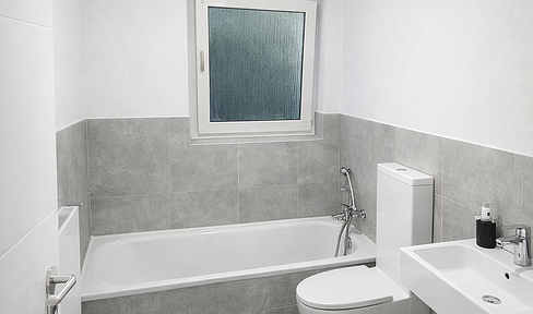 Bright 2.5-room apartment with a balcony, daylight bathroom, and a quiet location in Hamm.