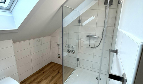 Sunny 2-room attic apartment - 93059 Regensburg – Innstraße.