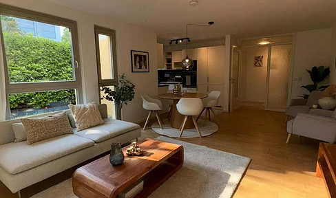 Bright, spacious 2-room garden apartment with a terrace, located in Munich-Nymphenburg.