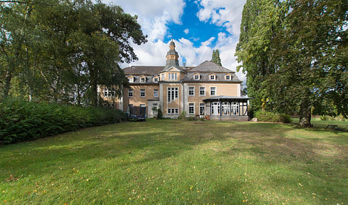 Bright, spacious apartment in a traditional building in the countryside, with 3 rooms | Peenehagen - Relax and enjoy.