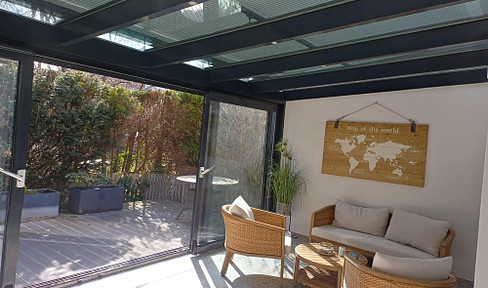 Helles schönes Haus, kleiner Garten sofort bezugsbereit in Solln