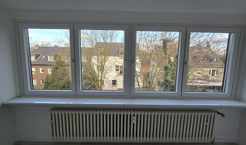 Bright apartment, available directly from the owner, recently renovated, and no agency fees.