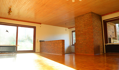 Großzügiges Einfamilienhaus mit Traumgrundstück und Taunusblick