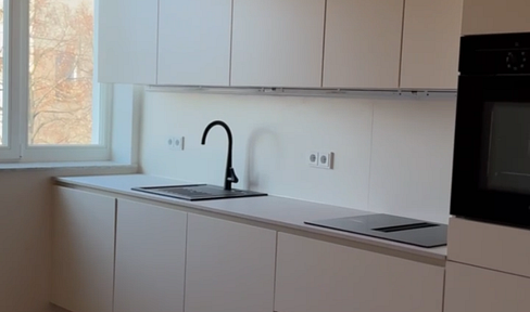 Neubau-Highlight: Sofort einziehen in 3-Zi.-Wohnung über den Dächern Berlins!