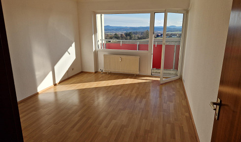 Panoramic views of the Swabian Alps: Bright 2-room apartment with a south-facing balcony in Starzach-Wachendorf.